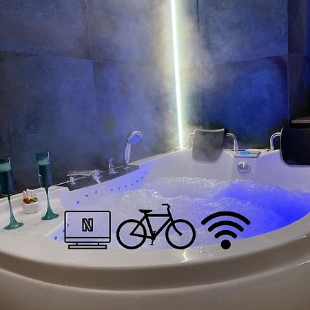 Jacuzzi & Bike Apartment, Cracóvia Exterior foto